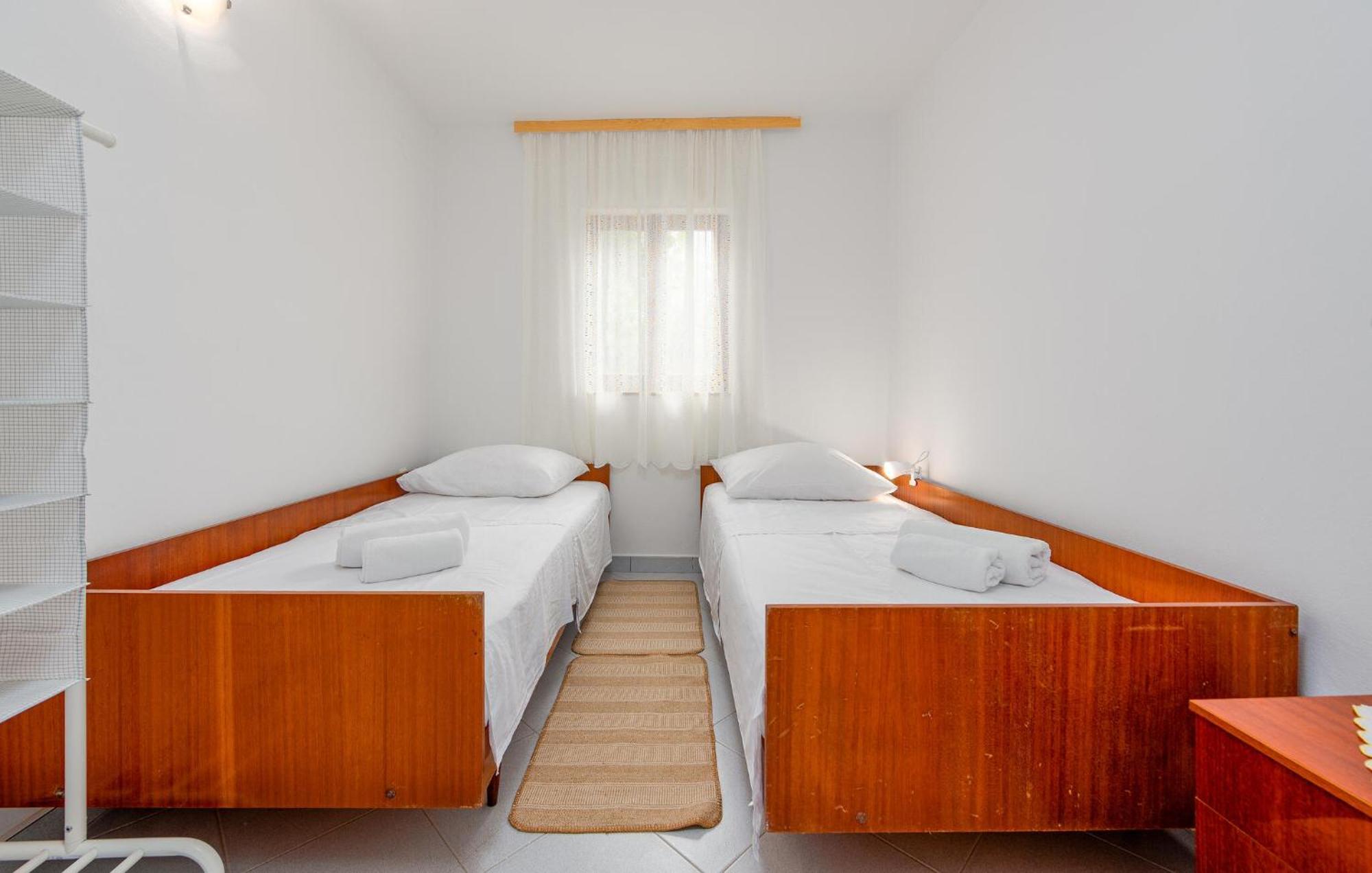 Beautiful Home In Novalja With Wifi Exterior foto
