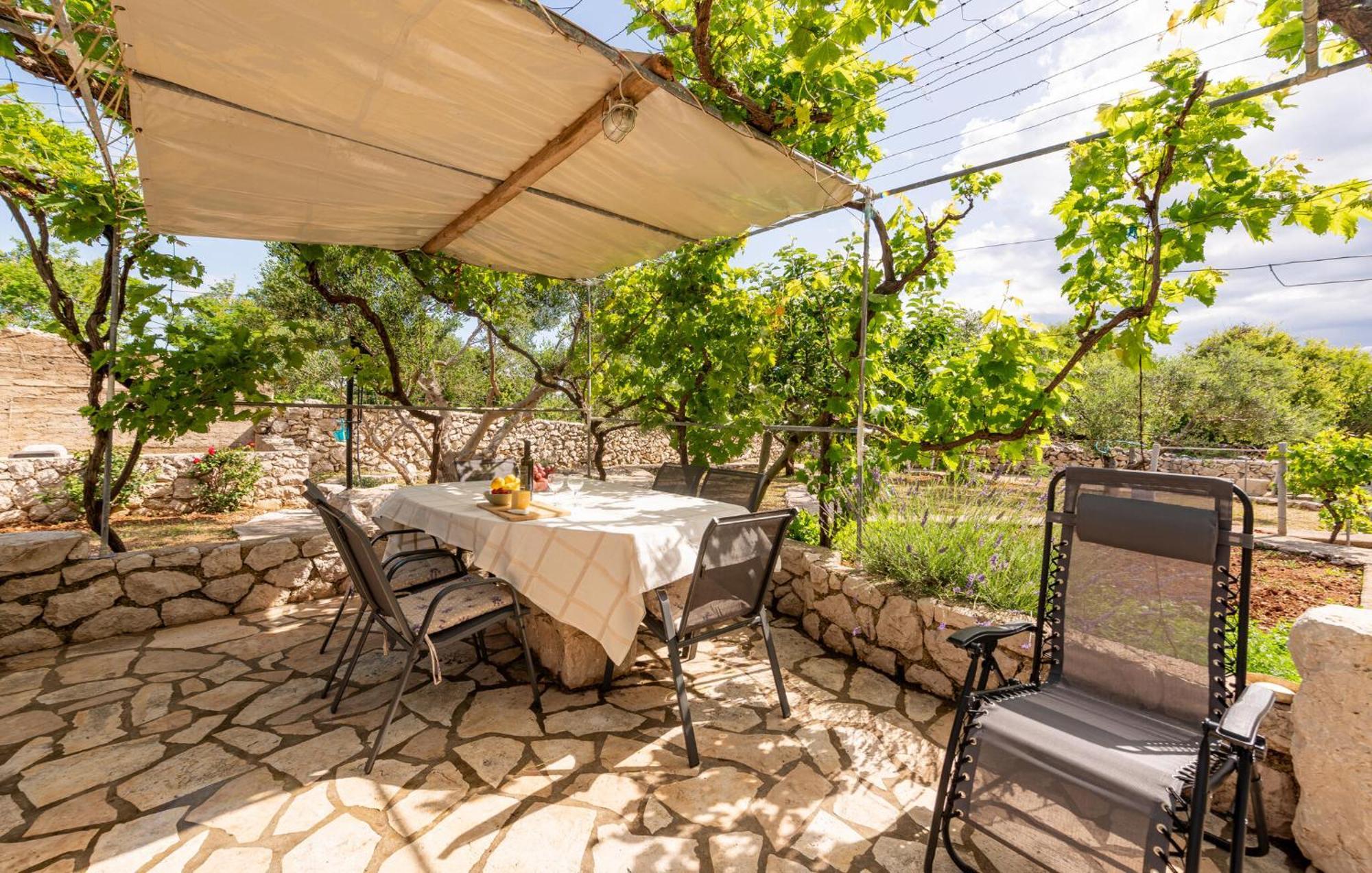 Beautiful Home In Novalja With Wifi Exterior foto